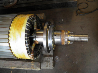 Popravak rotora vjetrogeneratora snage 800 kW, 690 V